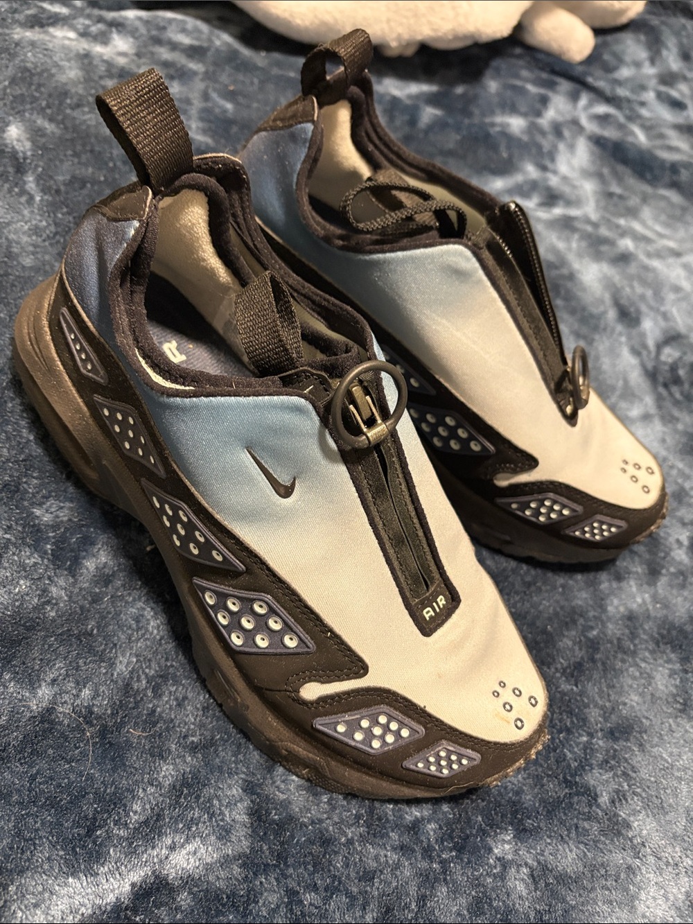 Nike Gradient Blue and Gray Slip-On Athletic Sneakers